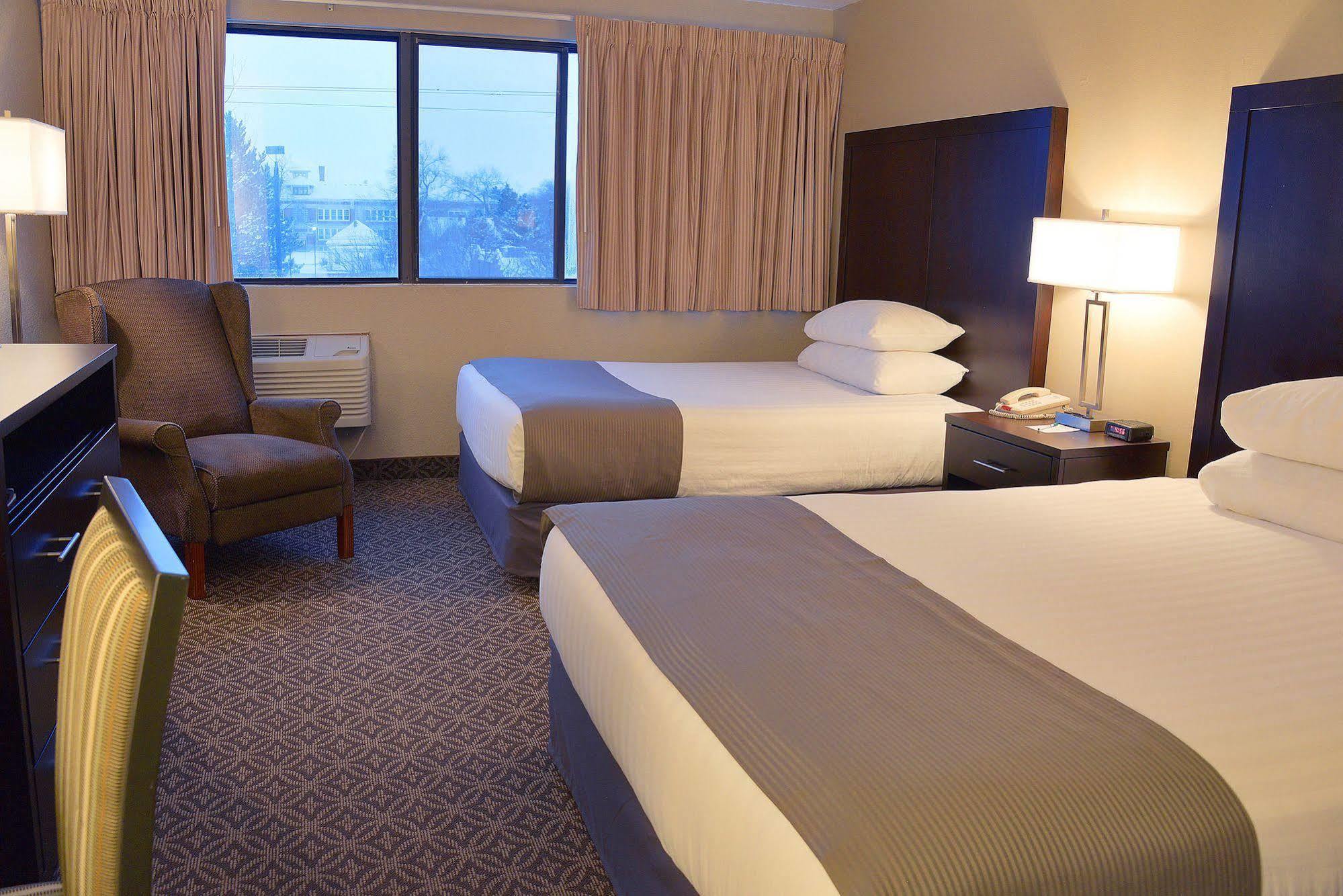 Riversage Billings Inn Bagian luar foto
